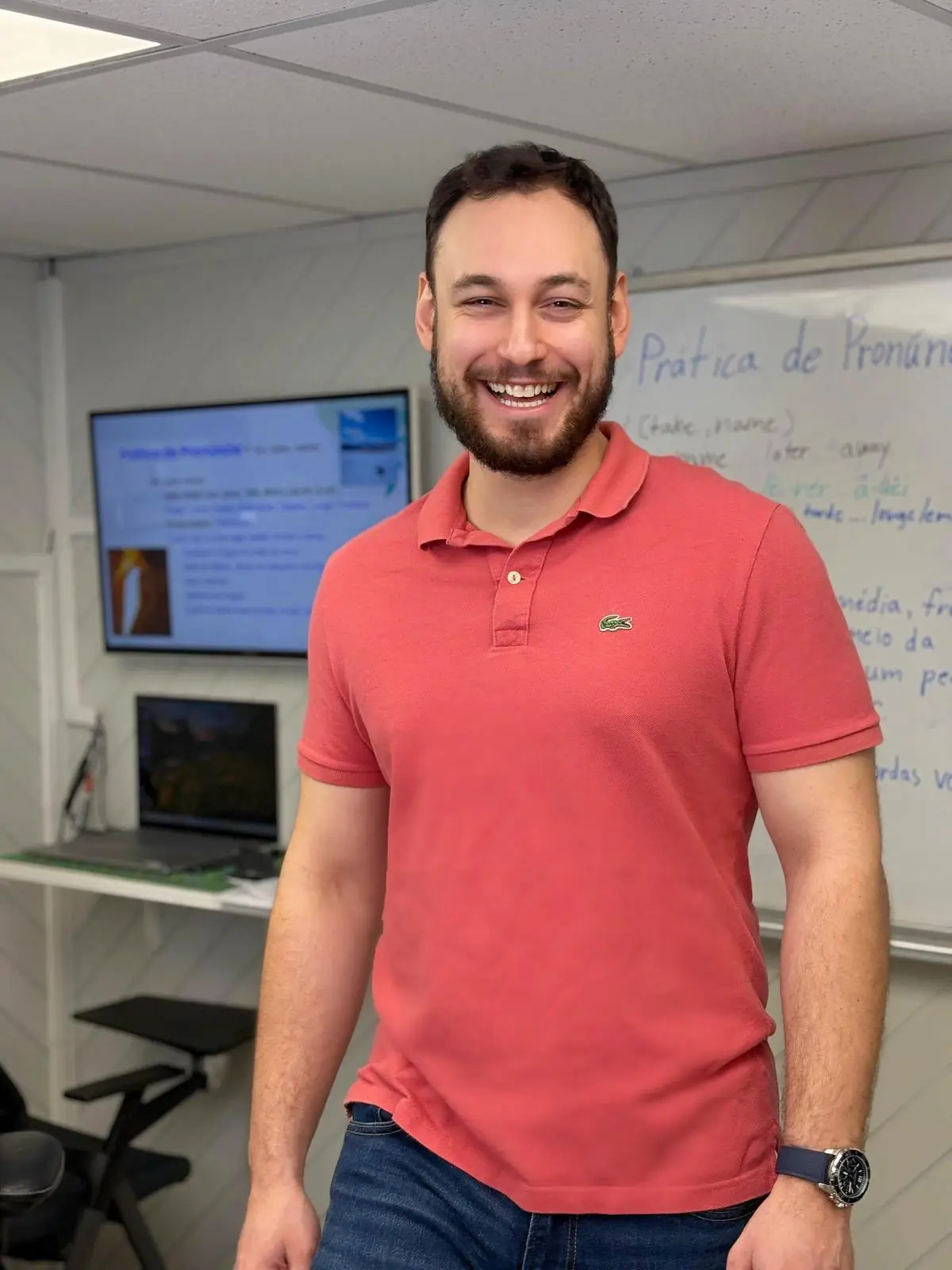 Lucas Marques, professor da Marques School of English